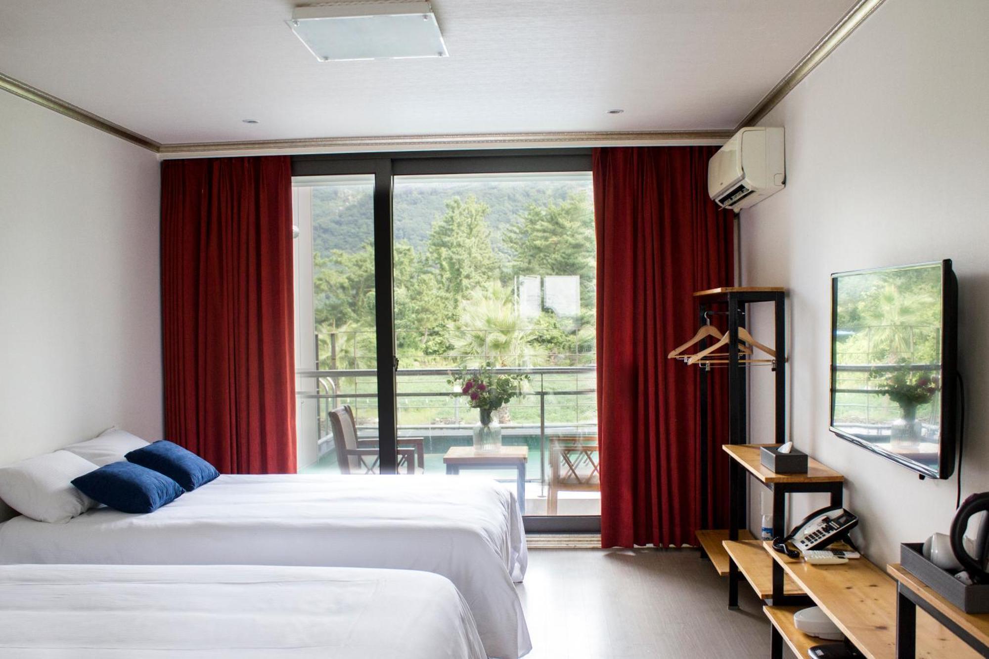 Dammora Resort Seogwipo Exterior photo